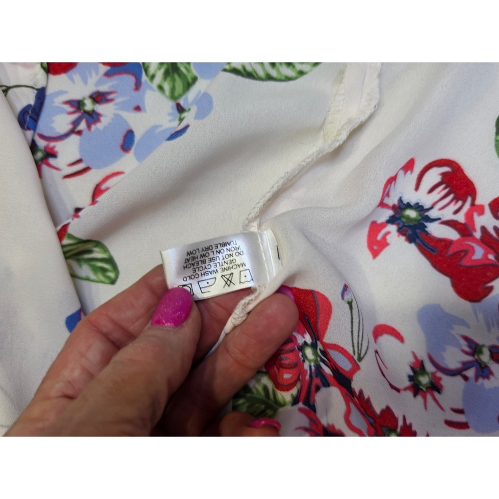 Violet + Claire Floral V-Neck Blouse White Blue Red Tiered Bell Sleeve Top 1X - Picture 7 of 8
